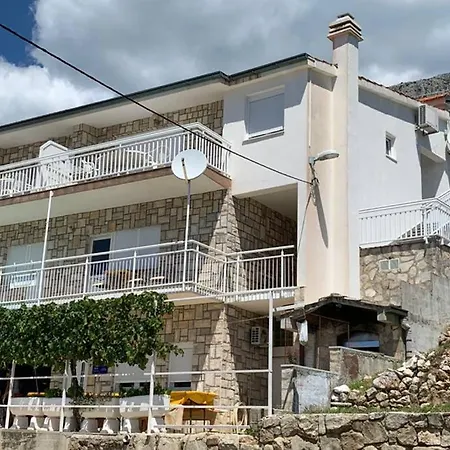 5 With Pool And Amazing Sea View Lejlighed