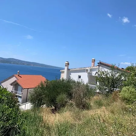 5 With Pool And Amazing Sea View Apartment